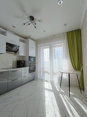 Продам двухкомнатную (2-комн.) квартиру, Сергея Семенова ул, 4, Барнаул г