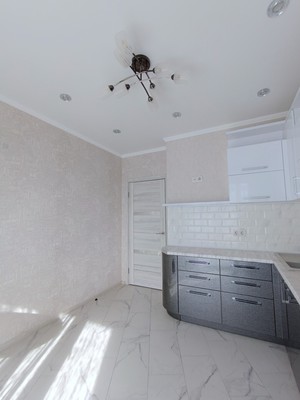 Продам двухкомнатную (2-комн.) квартиру, Сергея Семенова ул, 4, Барнаул г