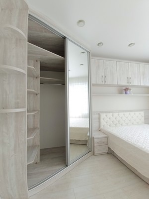 Продам двухкомнатную (2-комн.) квартиру, Сергея Семенова ул, 4, Барнаул г