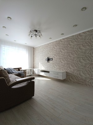 Продам двухкомнатную (2-комн.) квартиру, Сергея Семенова ул, 4, Барнаул г