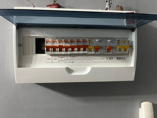 Продам двухкомнатную (2-комн.) квартиру, Маршала Жукова ул, 17/8, Туапсе г