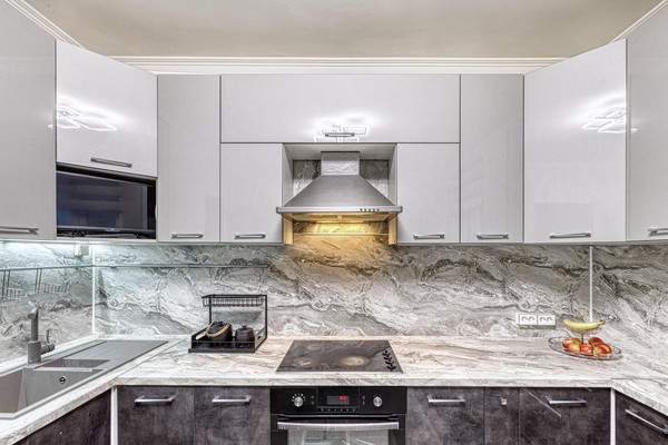 Продам многокомнатную квартиру, В мкр, 52, Троицк г