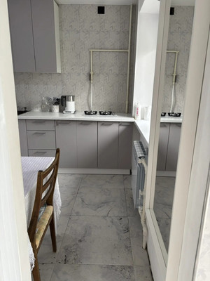 Продам трехкомнатную (3-комн.) квартиру, им. Матэ Залки ул, 17, Симферополь г