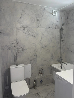 Продам трехкомнатную (3-комн.) квартиру, им. Матэ Залки ул, 17, Симферополь г