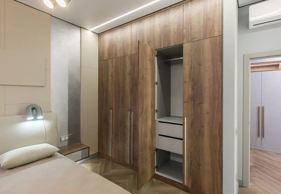 Продам двухкомнатную (2-комн.) квартиру, Аэропортовская ул, 25, Казань г