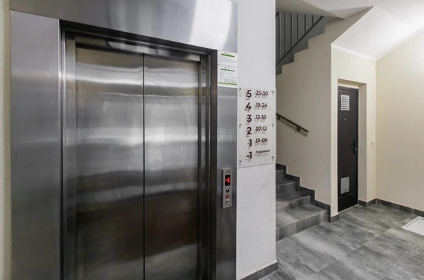 Продам двухкомнатную (2-комн.) квартиру, Аэропортовская ул, 25, Казань г