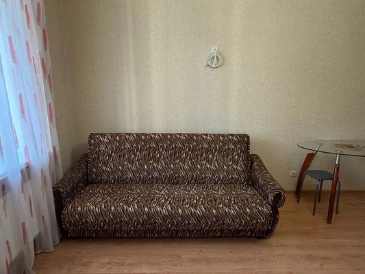 Сдам однокомнатную (1-комн.) квартиру, Русановская ул, 19к2, Санкт-Петербург г