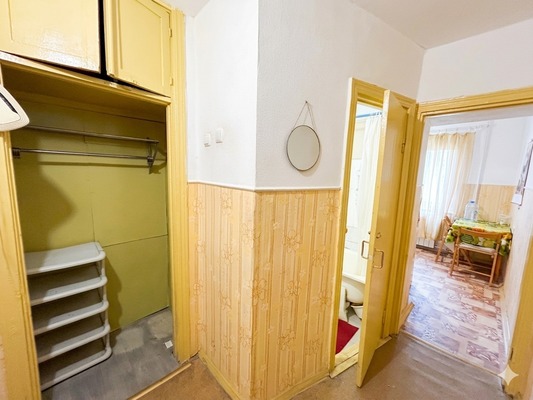 Продам однокомнатную (1-комн.) квартиру, Киевская ул, 116, Симферополь г