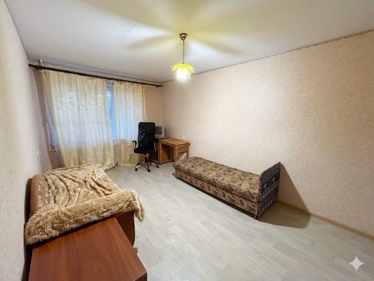 Продам однокомнатную (1-комн.) квартиру, Киевская ул, 116, Симферополь г