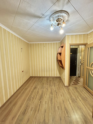 Продам однокомнатную (1-комн.) квартиру, им. Матэ Залки ул, 5а, Симферополь г