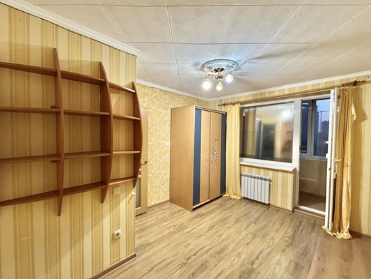 Продам однокомнатную (1-комн.) квартиру, им. Матэ Залки ул, 5а, Симферополь г