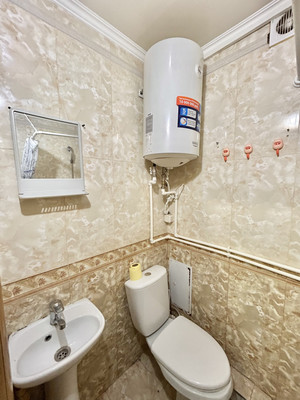 Продам однокомнатную (1-комн.) квартиру, им. Матэ Залки ул, 5а, Симферополь г