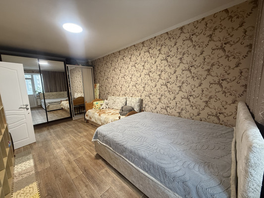 Продам однокомнатную (1-комн.) квартиру, Магнитогорская ул, 1, Ростов-на-Дону г