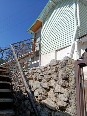 Продам многокомнатную квартиру, Калинина пер, 9, Алупка г
