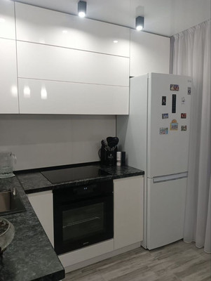 Продам двухкомнатную (2-комн.) квартиру, Октябрьской Революции ул, 8к1, Николаевка пгт