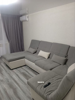 Продам двухкомнатную (2-комн.) квартиру, Октябрьской Революции ул, 8к1, Николаевка пгт