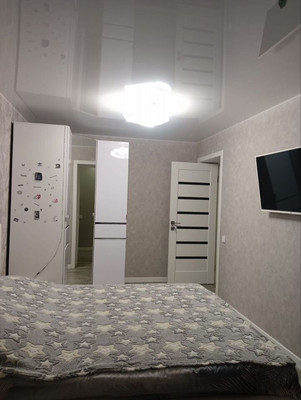 Продам двухкомнатную (2-комн.) квартиру, Октябрьской Революции ул, 8к1, Николаевка пгт