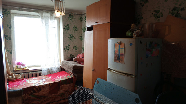 Продам трехкомнатную (3-комн.) квартиру, Совхозная ул, 21, Симферополь г