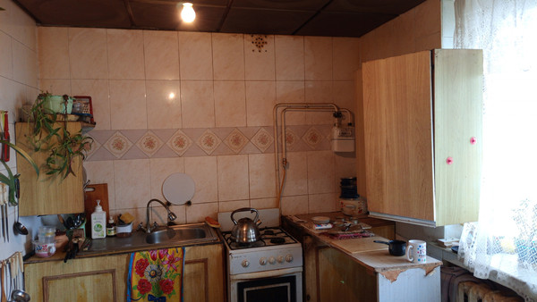 Продам трехкомнатную (3-комн.) квартиру, Совхозная ул, 21, Симферополь г