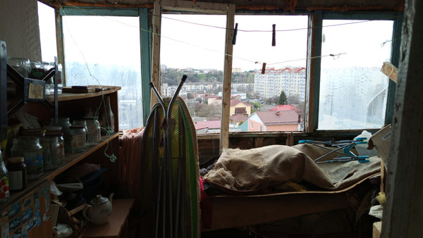 Продам трехкомнатную (3-комн.) квартиру, Совхозная ул, 21, Симферополь г