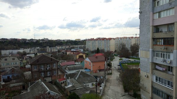 Продам трехкомнатную (3-комн.) квартиру, Совхозная ул, 21, Симферополь г