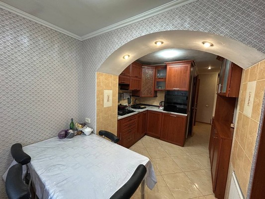 Продам многокомнатную квартиру, Киевская ул, 114, Симферополь г