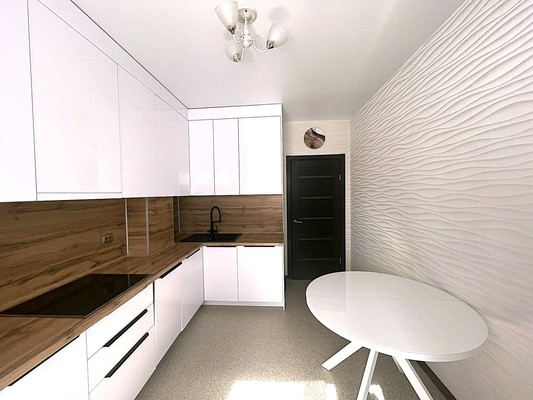 Продам двухкомнатную (2-комн.) квартиру, Строителей ул, 123, Ханты-Мансийск г