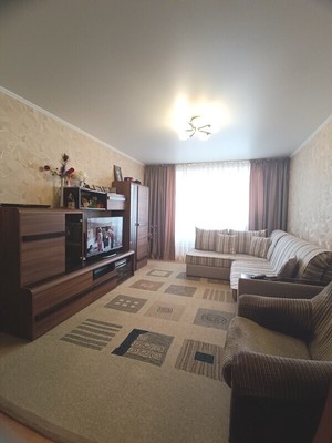 Продам трехкомнатную (3-комн.) квартиру, Шумакова ул, 52, Барнаул г