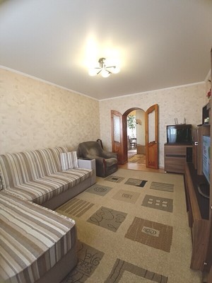 Продам трехкомнатную (3-комн.) квартиру, Шумакова ул, 52, Барнаул г
