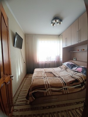 Продам трехкомнатную (3-комн.) квартиру, Шумакова ул, 52, Барнаул г