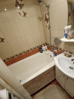 Продам трехкомнатную (3-комн.) квартиру, Шумакова ул, 52, Барнаул г