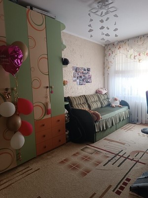 Продам трехкомнатную (3-комн.) квартиру, Шумакова ул, 52, Барнаул г