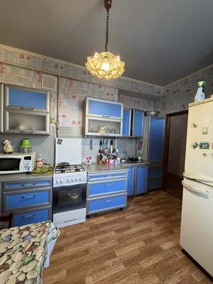 Продам трехкомнатную (3-комн.) квартиру, Губкина ул, 27, Октябрьский г
