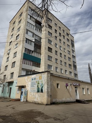 Продам трехкомнатную (3-комн.) квартиру, 35-й мкр, 13, Октябрьский г