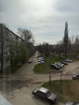 Продам трехкомнатную (3-комн.) квартиру, 35-й мкр, 13, Октябрьский г