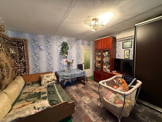 Продам однокомнатную (1-комн.) квартиру, Сочинская ул, 4, Симферополь г