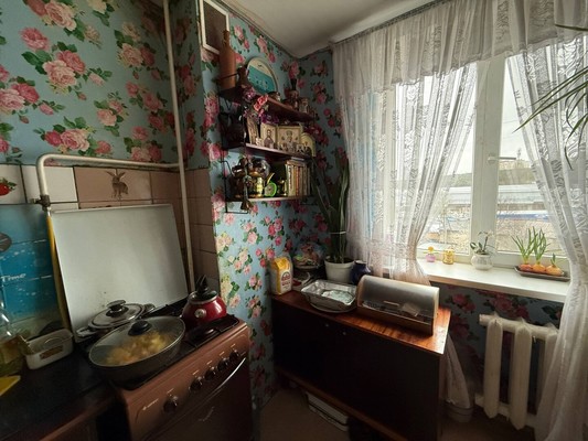 Продам однокомнатную (1-комн.) квартиру, Сочинская ул, 4, Симферополь г