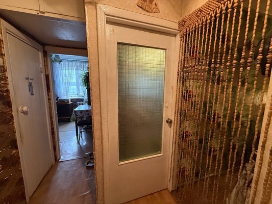 Продам однокомнатную (1-комн.) квартиру, Сочинская ул, 4, Симферополь г