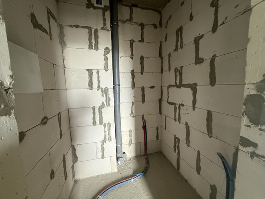 Продам трехкомнатную (3-комн.) квартиру, Караимская ул, 50, Симферополь г