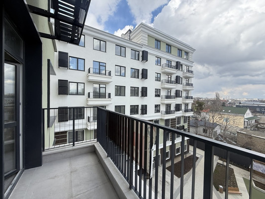 Продам трехкомнатную (3-комн.) квартиру, Караимская ул, 50, Симферополь г