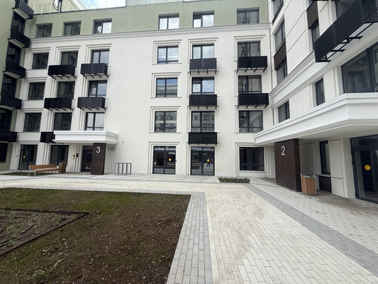 Продам трехкомнатную (3-комн.) квартиру, Караимская ул, 50, Симферополь г