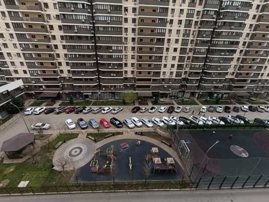 Продам трехкомнатную (3-комн.) квартиру, им. Петра Метальникова ул, 36, Краснодар г