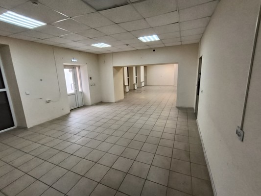 Продам коммерческое помещение 125 м2, З.Космодемьянской ул, 37, Калининград г