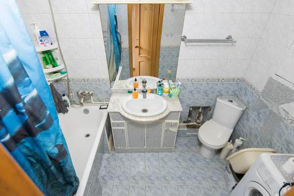 Продам двухкомнатную (2-комн.) квартиру, Темерницкая ул, 50, Ростов-на-Дону г