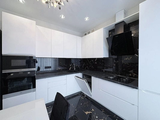 Продам дом, Есаульская ул, 129/1, Южный п, 0 км от города