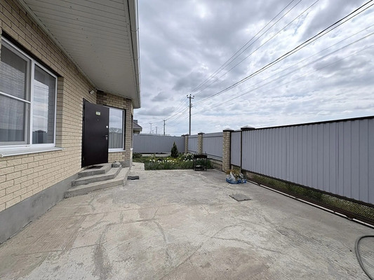 Продам дом, Есаульская ул, 129/1, Южный п, 0 км от города