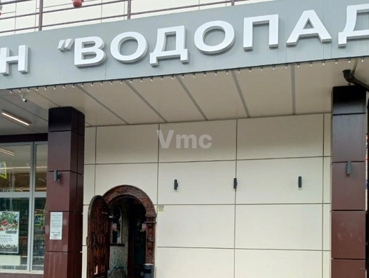 Продам торговое помещение 302,7 м2, Юных Ленинцев ул, 71к1, Москва г