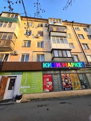 Продам двухкомнатную (2-комн.) квартиру, Строителей ул, 9, Молодежное пгт