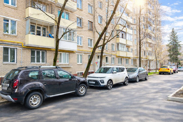 Продам трехкомнатную (3-комн.) квартиру, Дмитрия Ульянова ул, 43к1, Москва г