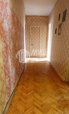 Продам трехкомнатную (3-комн.) квартиру, Азовская ул, 4, Москва г